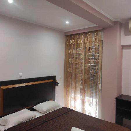 Hotel Louiza Paralía エクステリア 写真