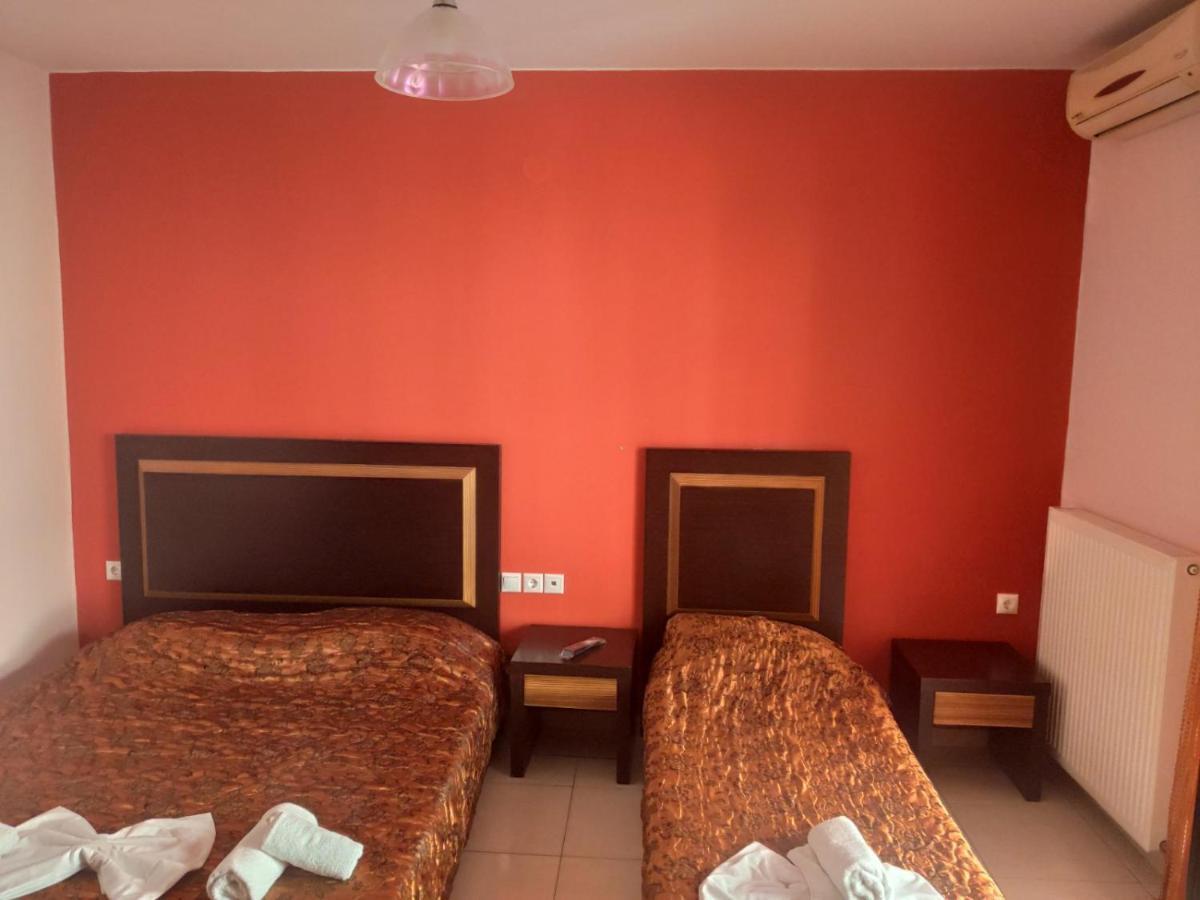 Hotel Louiza Paralía エクステリア 写真