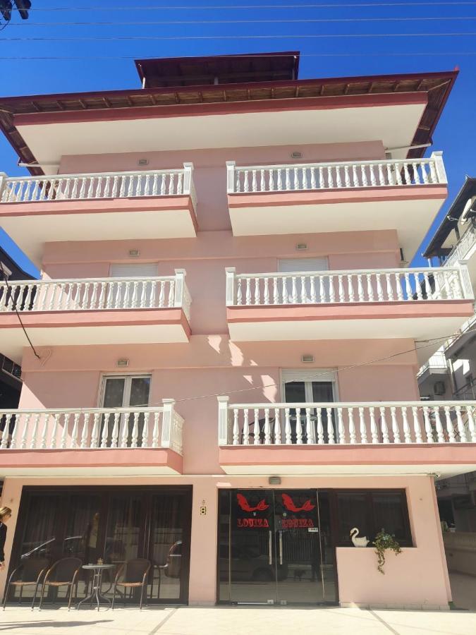 Hotel Louiza Paralía エクステリア 写真