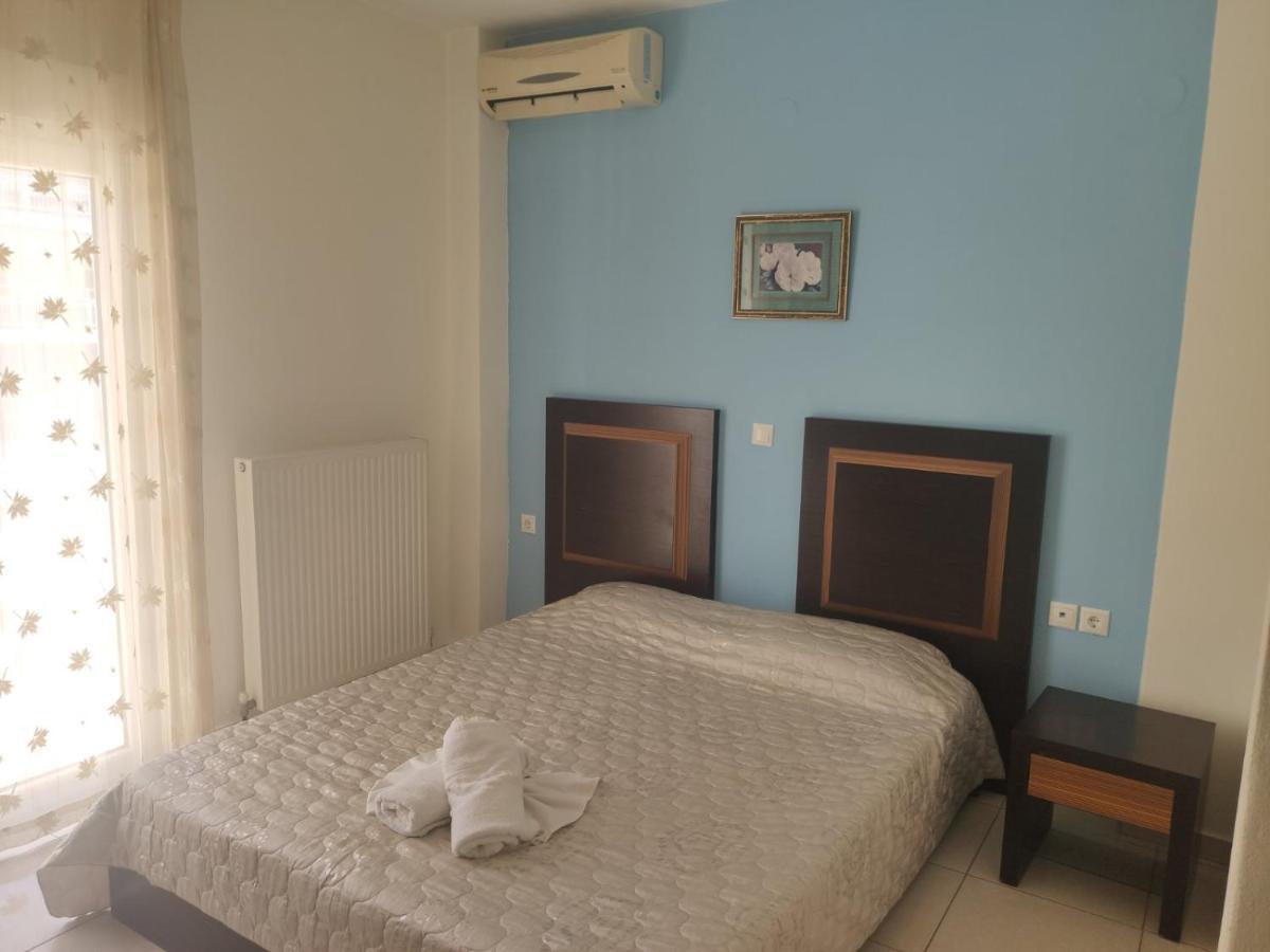 Hotel Louiza Paralía エクステリア 写真