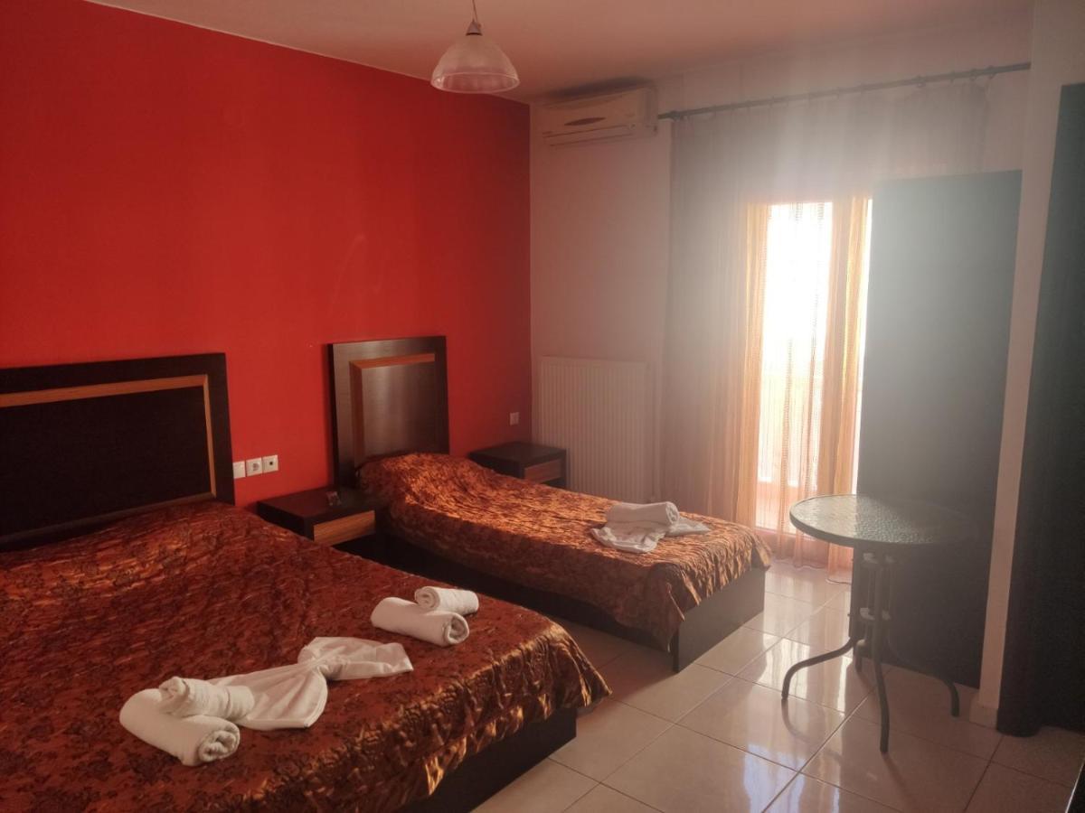 Hotel Louiza Paralía エクステリア 写真