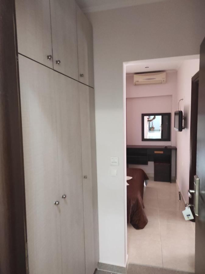 Hotel Louiza Paralía エクステリア 写真